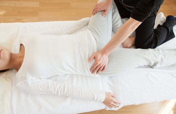 足立区にある西新井腱引きラボでは猫背改善を行っています！